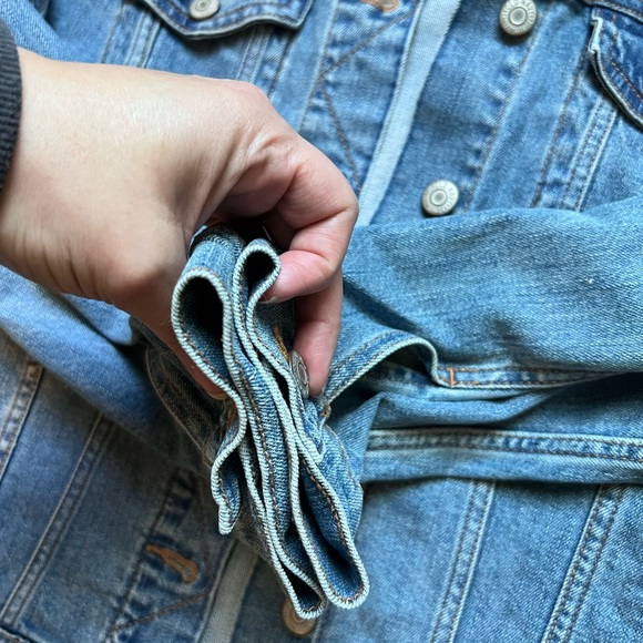 Old Navy Blue Denim Jean Jacket Size Large - Picture 4 of 10